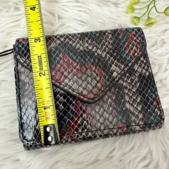 Aimee Kestenberg Zip It Up Trifold Wallet Summer Vibes Snake Multicolor NEW - Picture 8 of 8